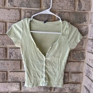 Brandy Melville Green Fitted Crop Button Down Shirt